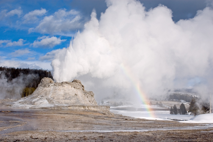 10 Reasons To Visit Yellowstone In Winter 8