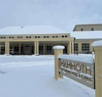 10 Reasons To Visit Yellowstone In Winter 34