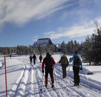 10 Reasons To Visit Yellowstone In Winter 4