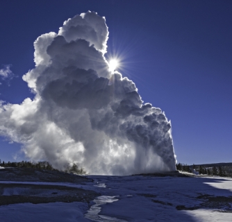 10 Reasons To Visit Yellowstone In Winter 7
