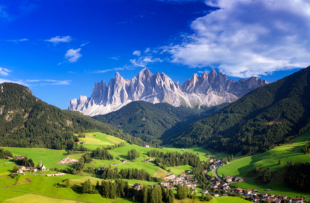 Italy, Dolomites, Val di Funes, Villnöss