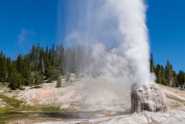 Trail Mix: 12 Awesome Day Hikes in Yellowstone 5