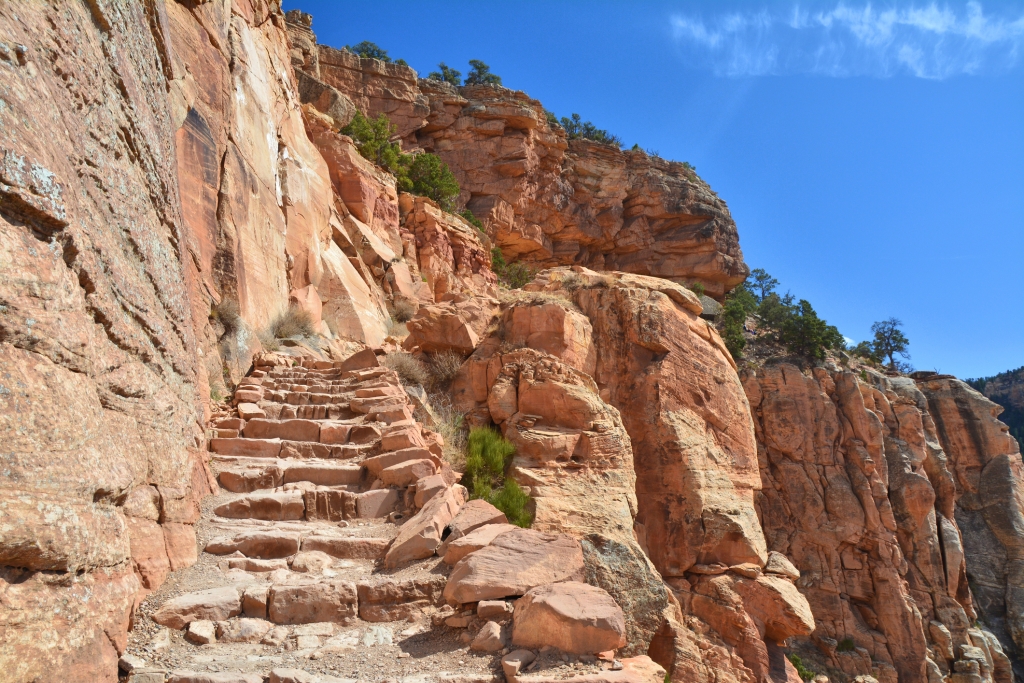 Grand Canyon South Kaibab Trail scenic landscape.