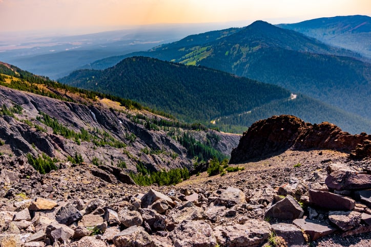 yelllowstone national park hiking