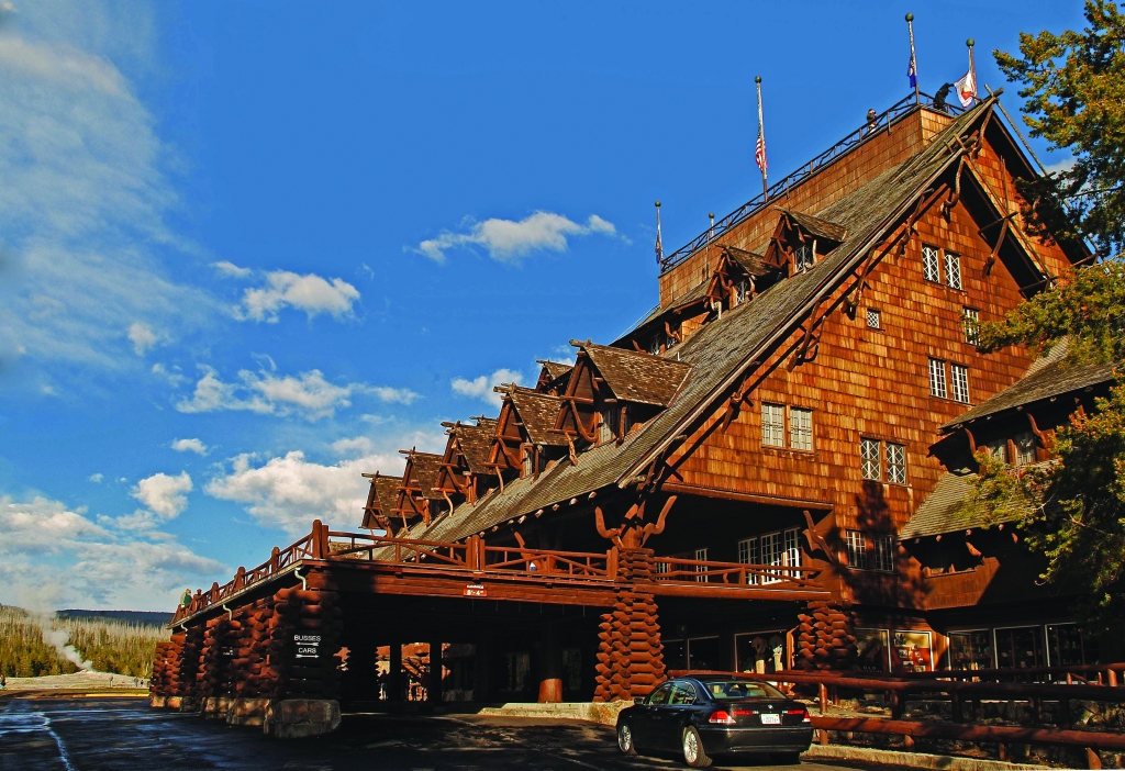 Yellowstone National Park Lodging