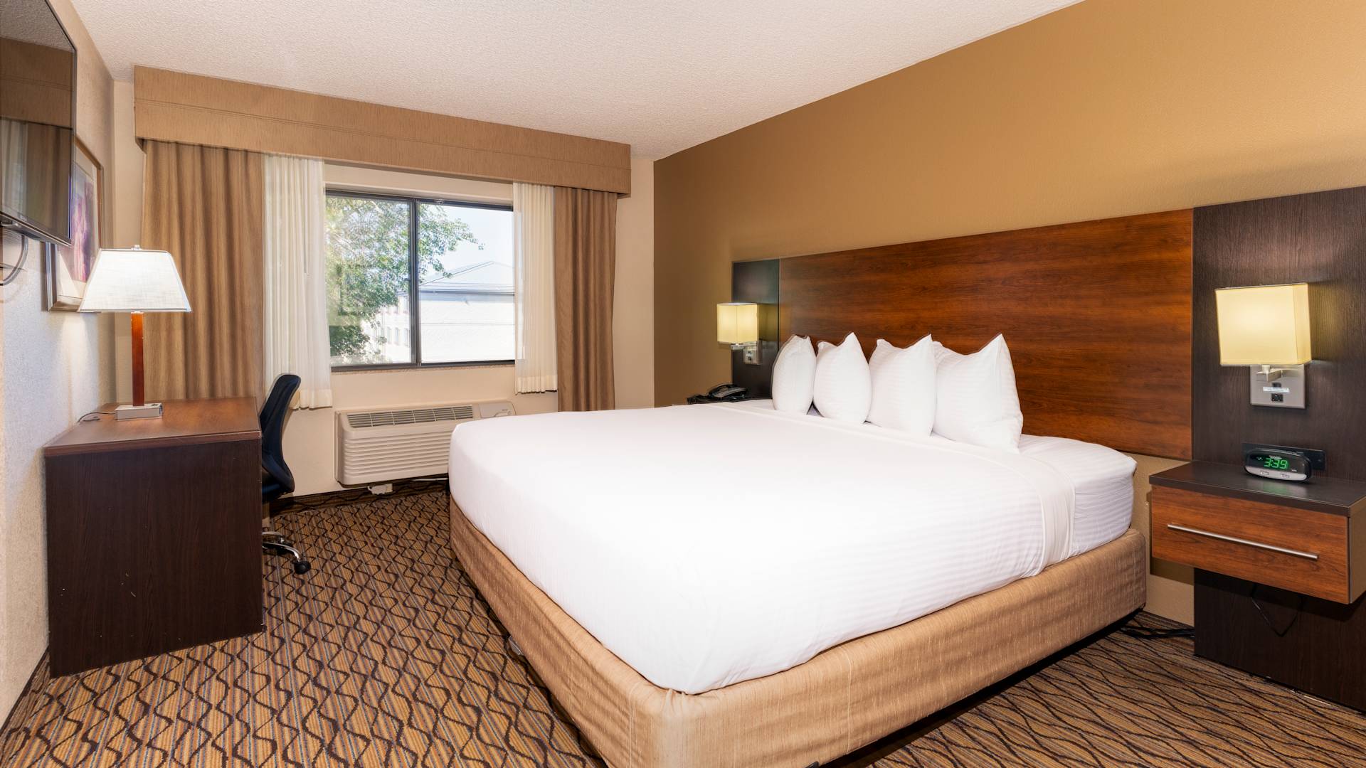 Grand Canyon Hotel & Suites
