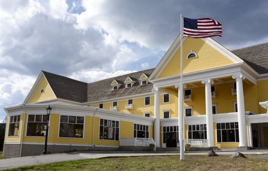 Lake Yellowstone Hotel